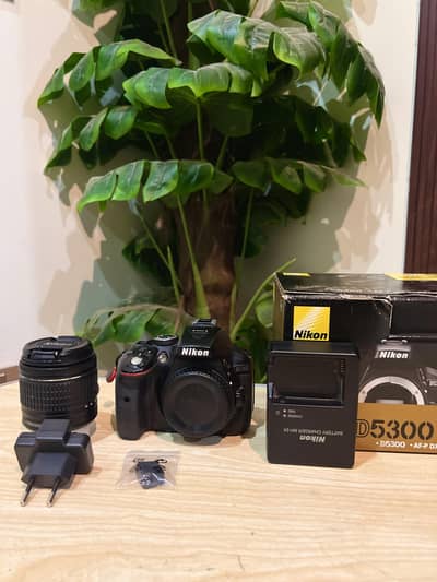 Nikon D5300 DSLR Complete Box Set