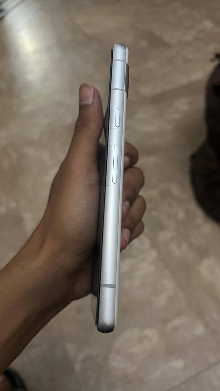 Google Pixel 7a 4