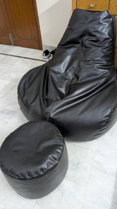Bean bag + Foot rest