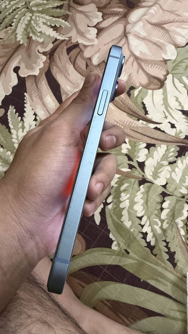Apple iPhone 14 plus 4