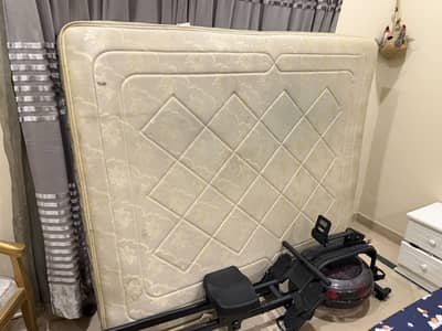 King Size Mattress (5.5 Feet x 6.5 Feet) — 9 Inches Thick