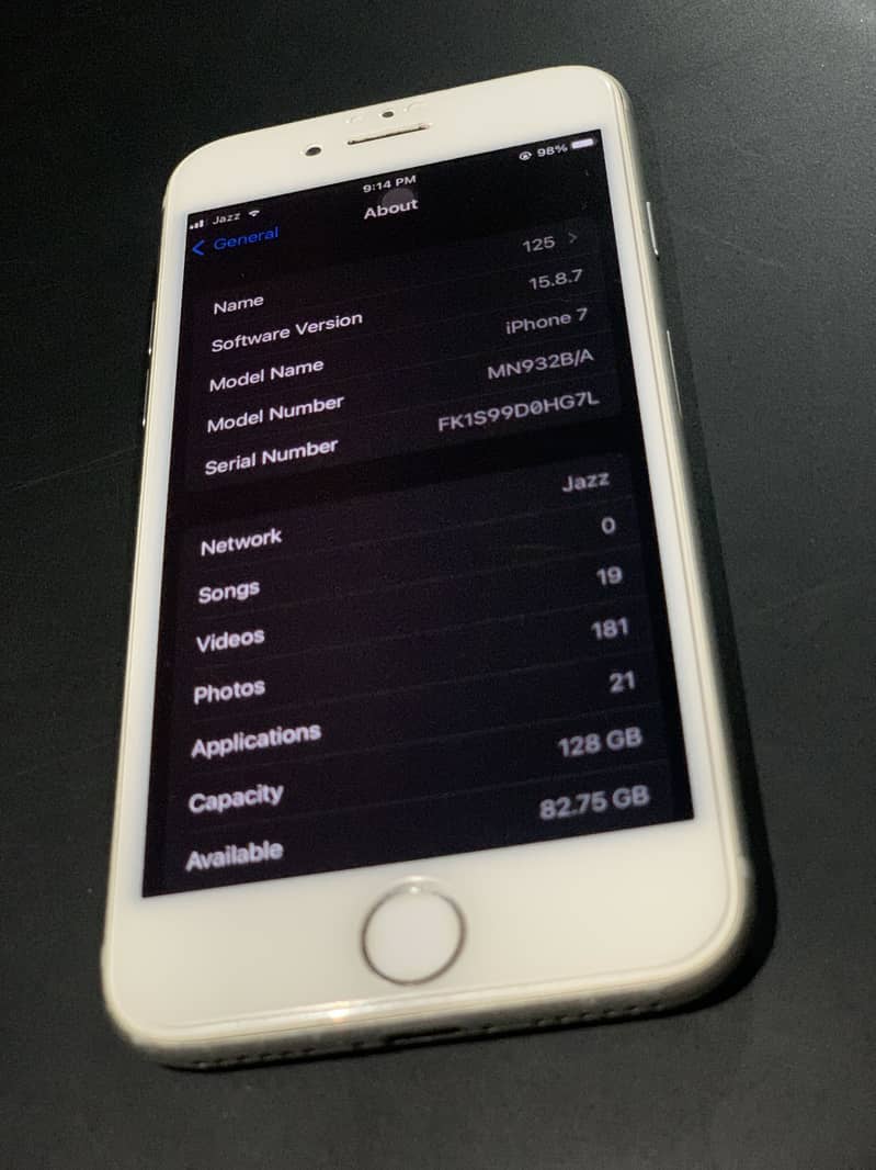 Apple iPhone 7 2