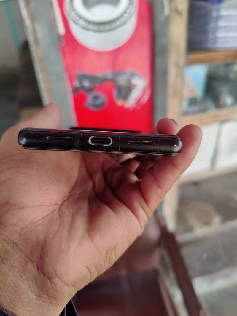 Google Pixel 6 4