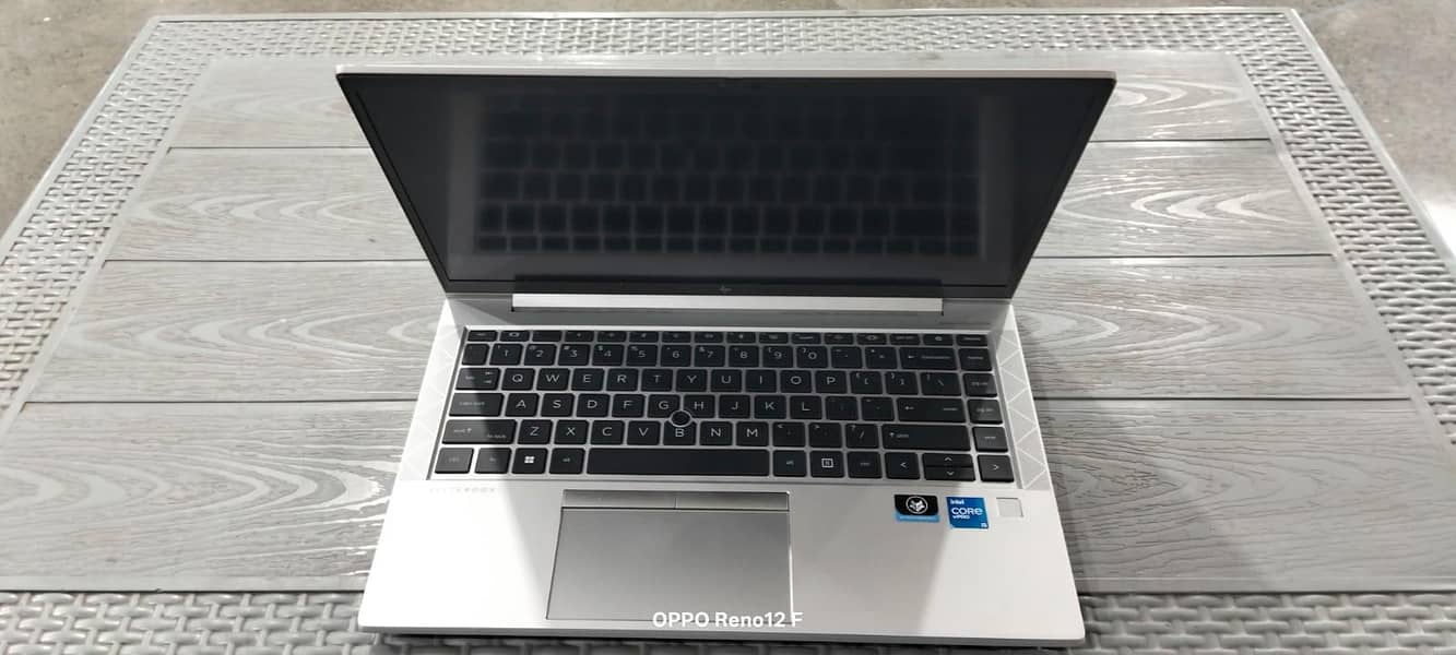 Laptop 0