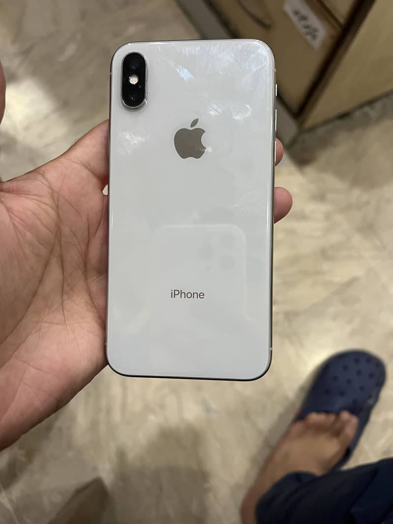 Apple iPhone X 4