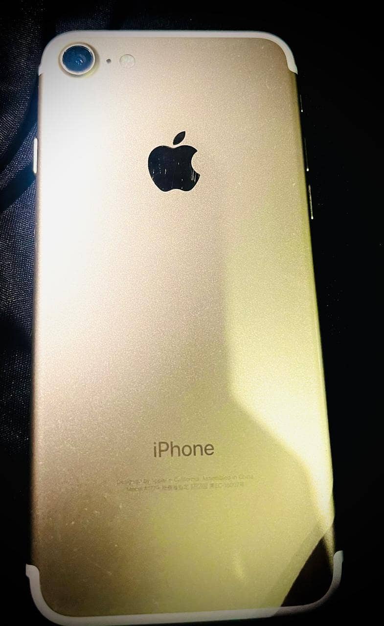 Apple iPhone 7 1