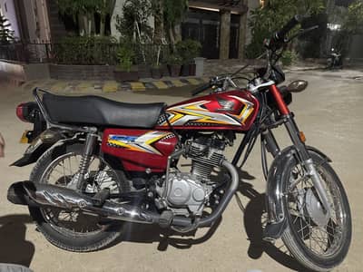 Honda 125 1st owner seald engine seal bike Hona maintain