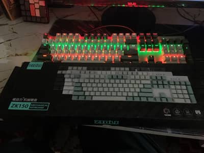Mechanical Gaming keyboard 104 keys Blue switches .