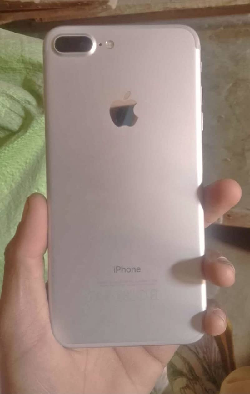 Apple iPhone 7 Plus 0