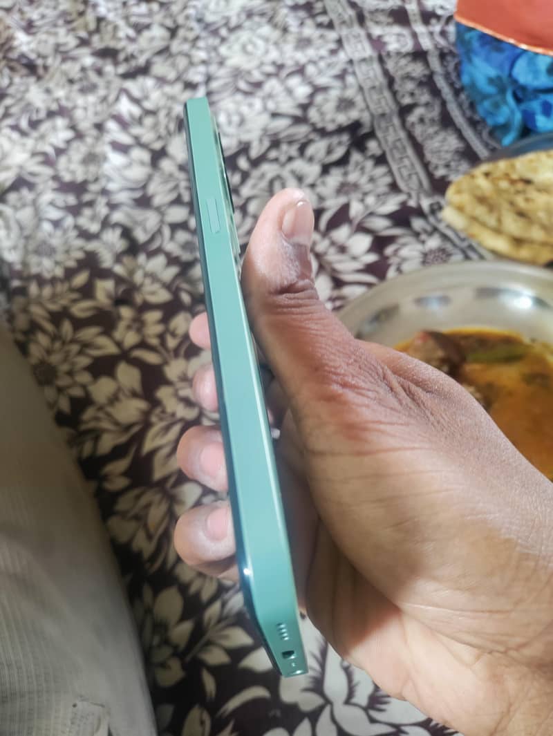 realme C35 3