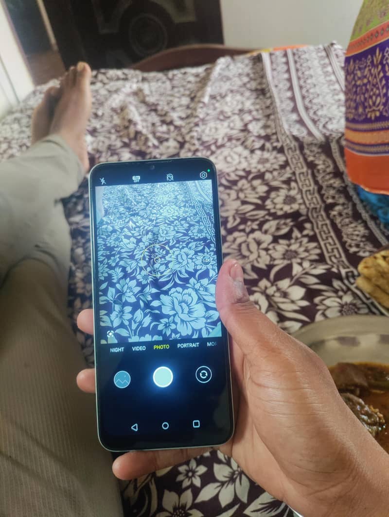 realme C35 8