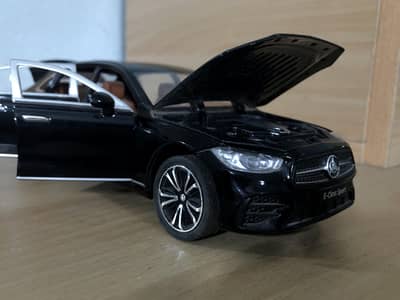 Mercedes e class 1:24 decast model car
