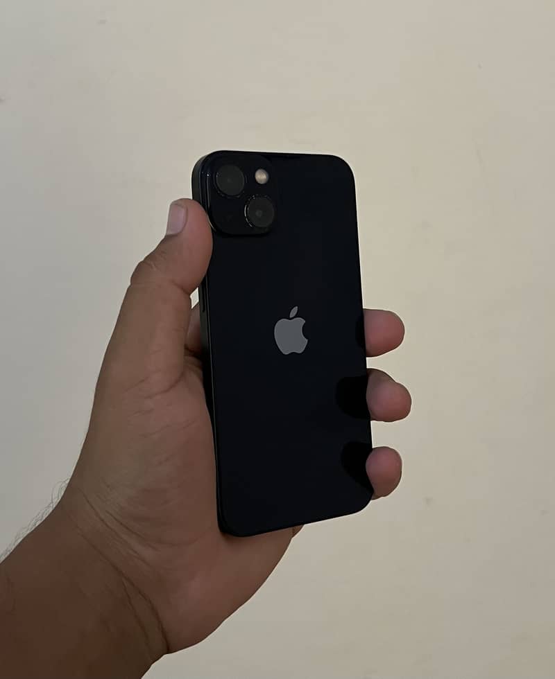 Apple iPhone 13 0