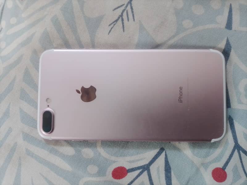 Apple iPhone 7 Plus 4