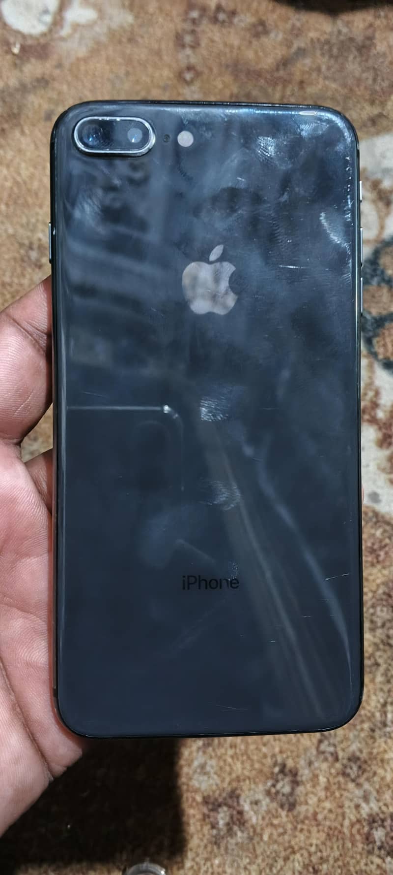 Apple iPhone 8 Plus 1
