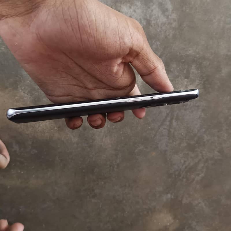 One Plus 9 Pro. . . . . . . . . . . . . read description 9