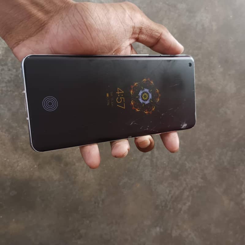 One Plus 9 Pro . . . . Read Description 0