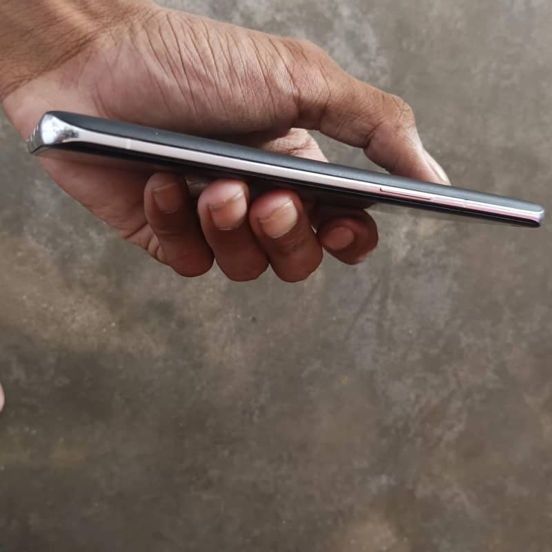 One Plus 9 Pro . . . . Read Description 5