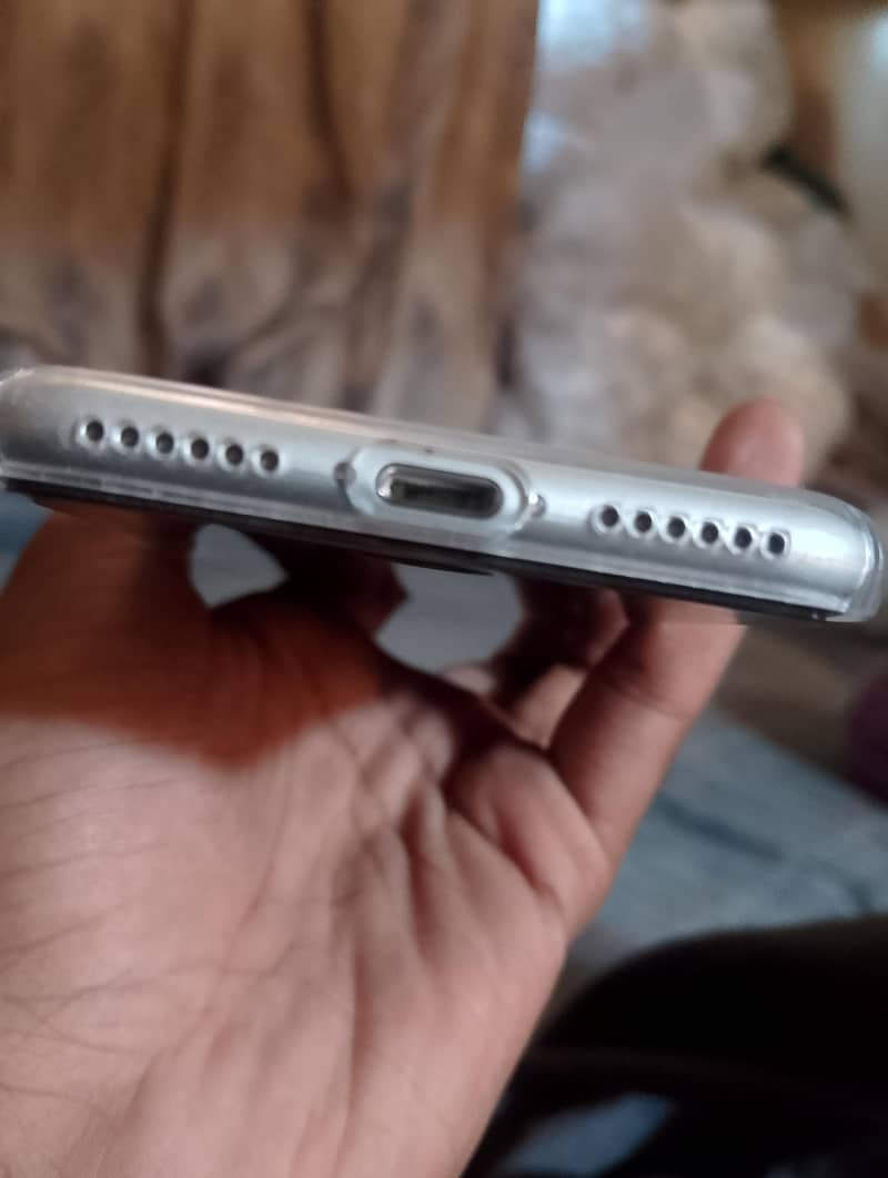 Apple iPhone SE 3