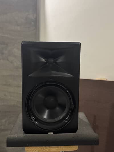 JBL LSR 308 Studio Monitors