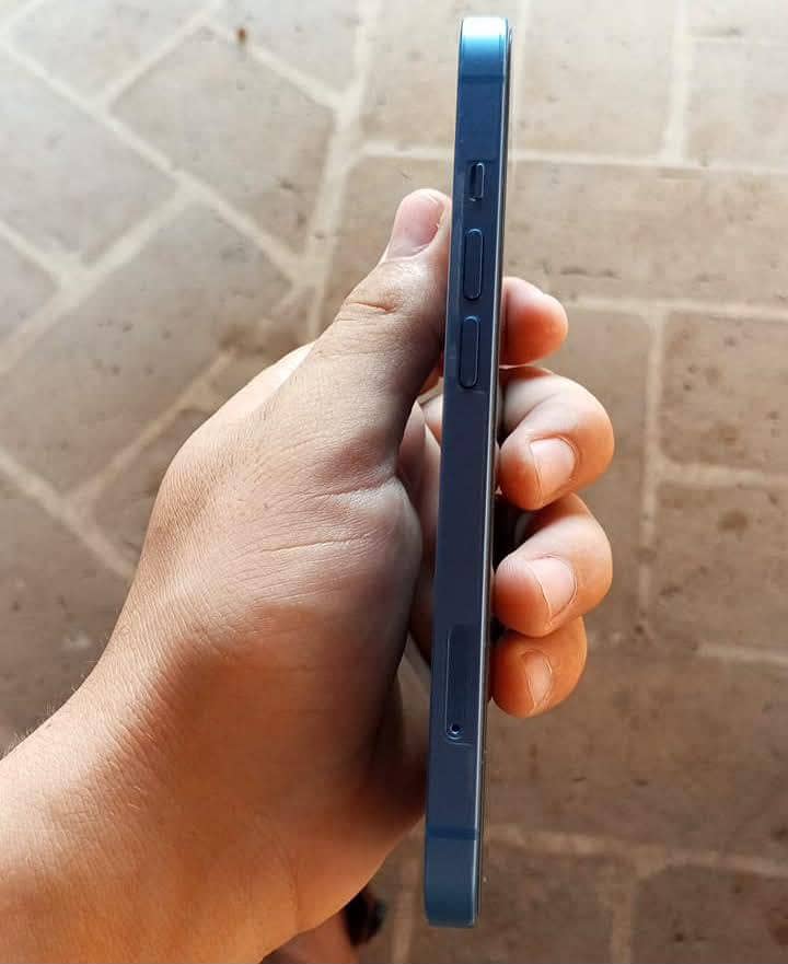 Apple iPhone 13 1