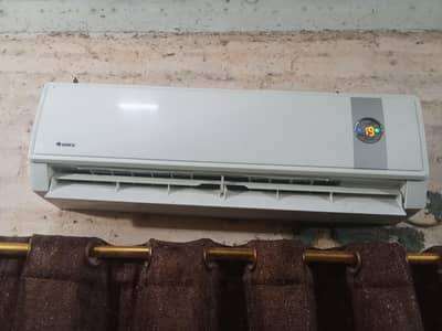 gree 1 ton ac running condition