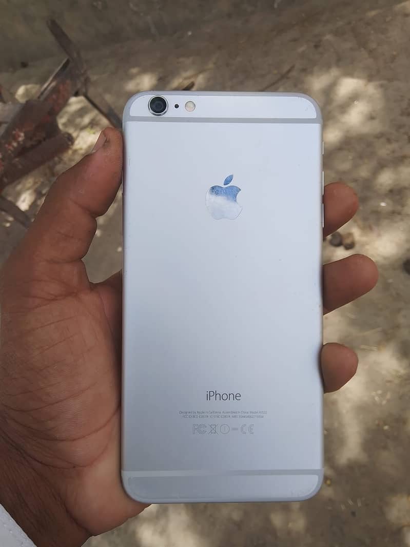 Apple iPhone 6 Plus 1