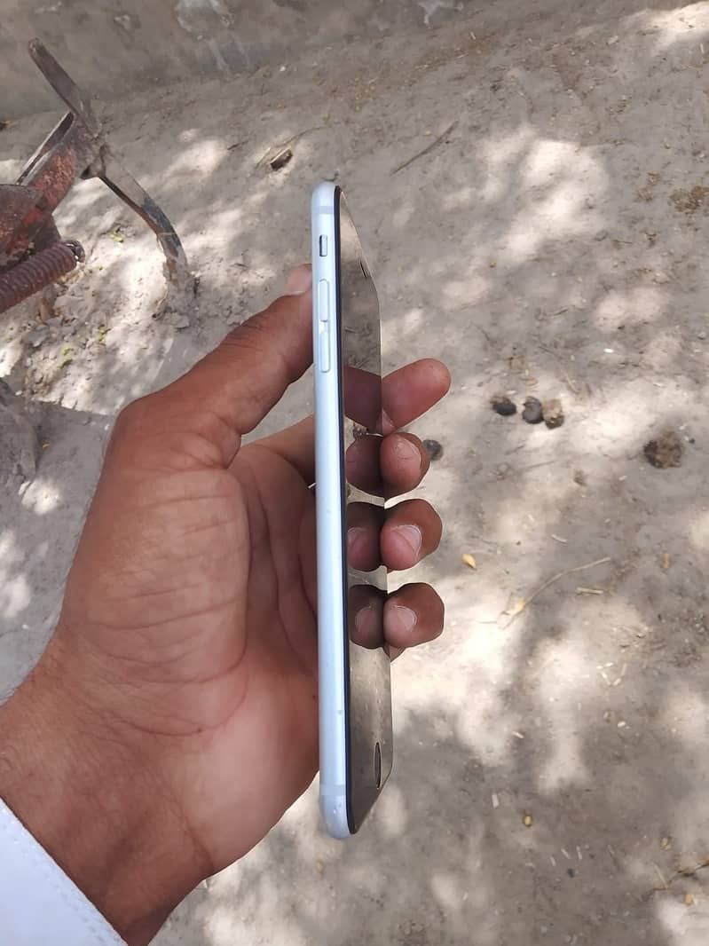 Apple iPhone 6 Plus 5
