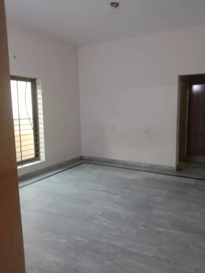 10 Marla 2nd floor for rent with gas