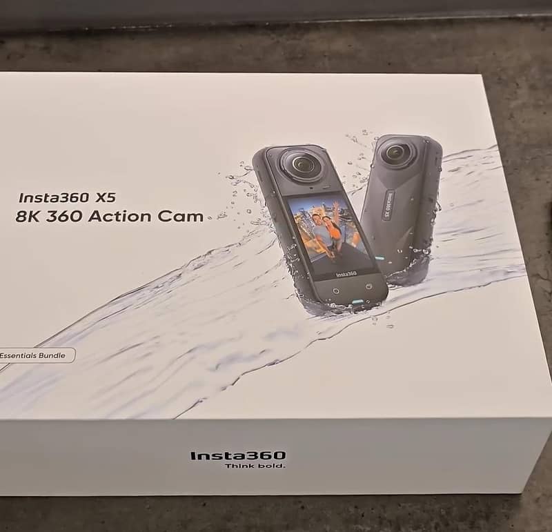 Insta 360 X5 ESSENTIALS BUNDLE 0