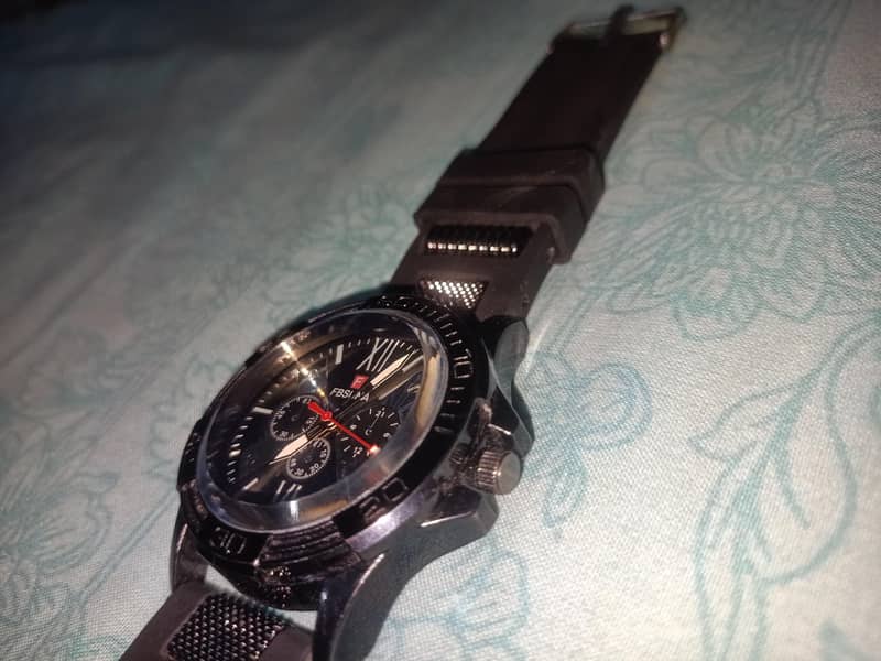 Men watch 1