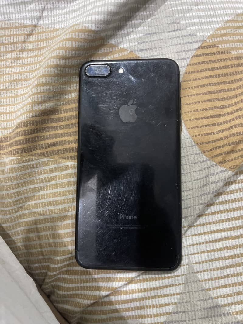 Apple iPhone 7 Plus 1