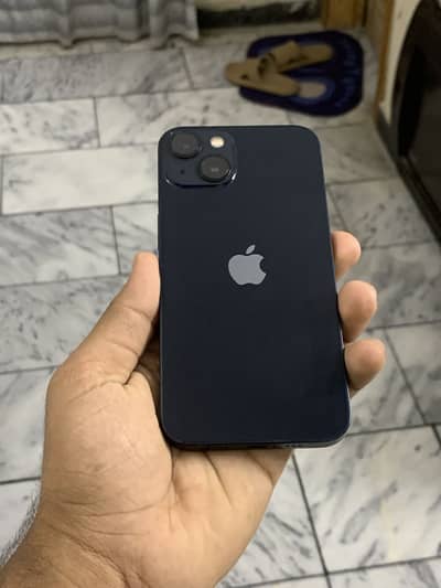 Apple iPhone 13