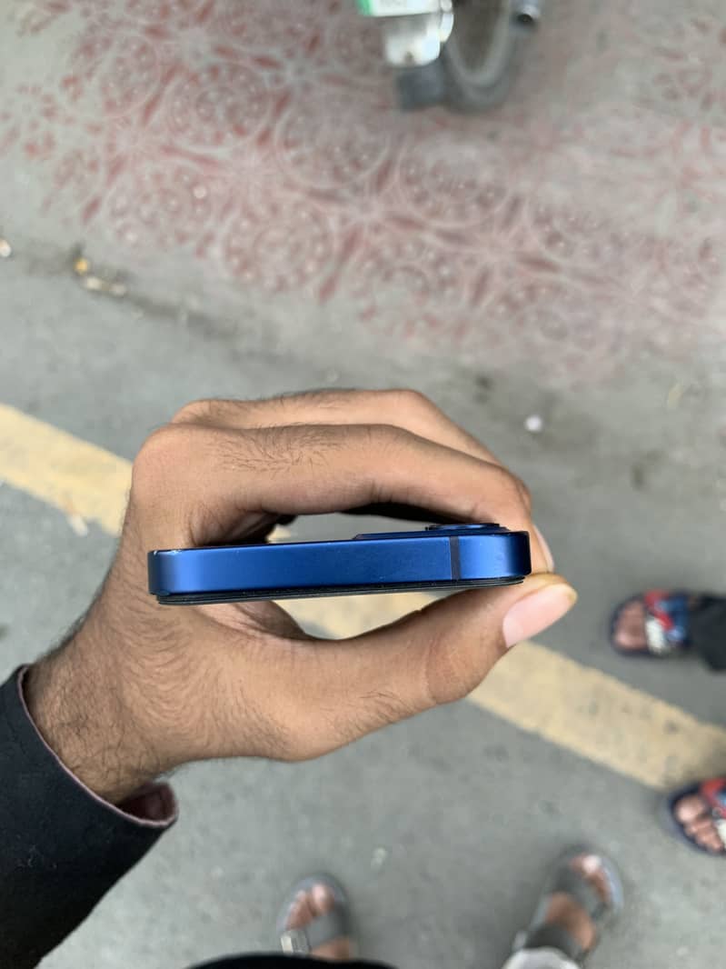 Apple iPhone 12 mini 2