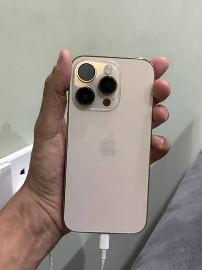 Apple iPhone 14 Pro jv