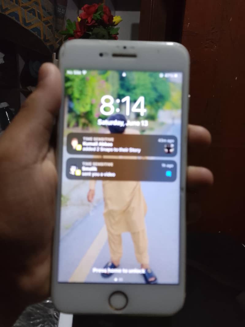 Apple iPhone 7 Plus 1
