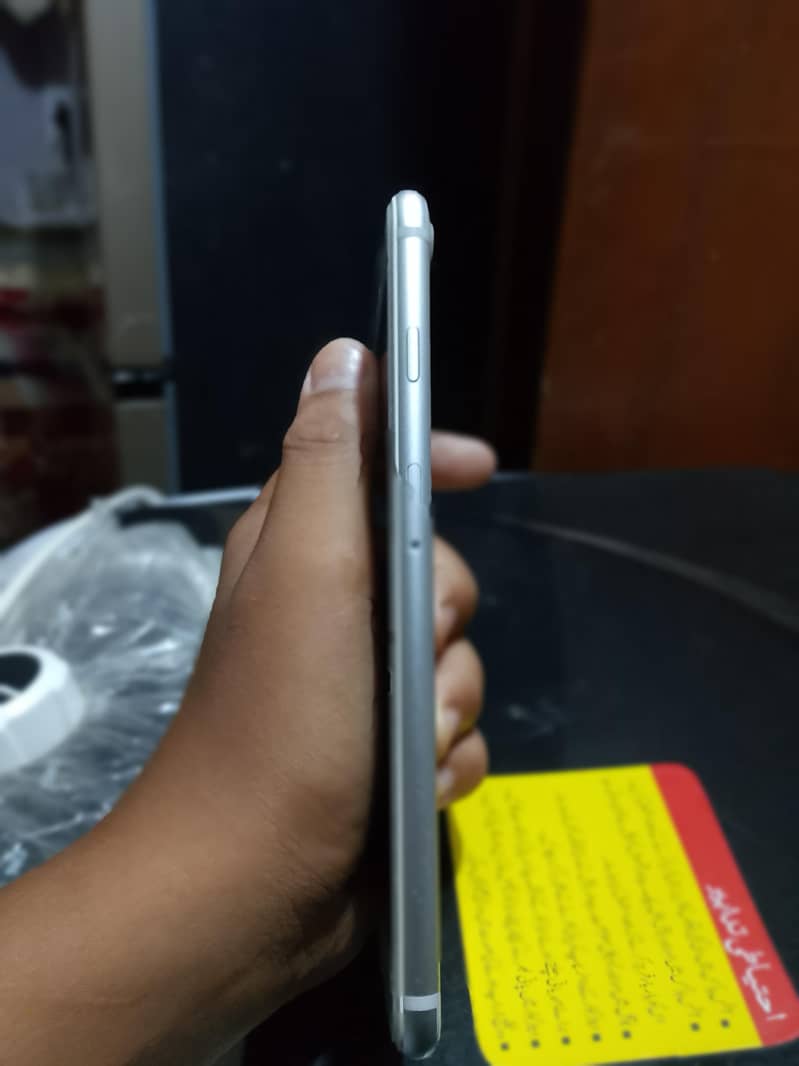 Apple iPhone 7 Plus 3
