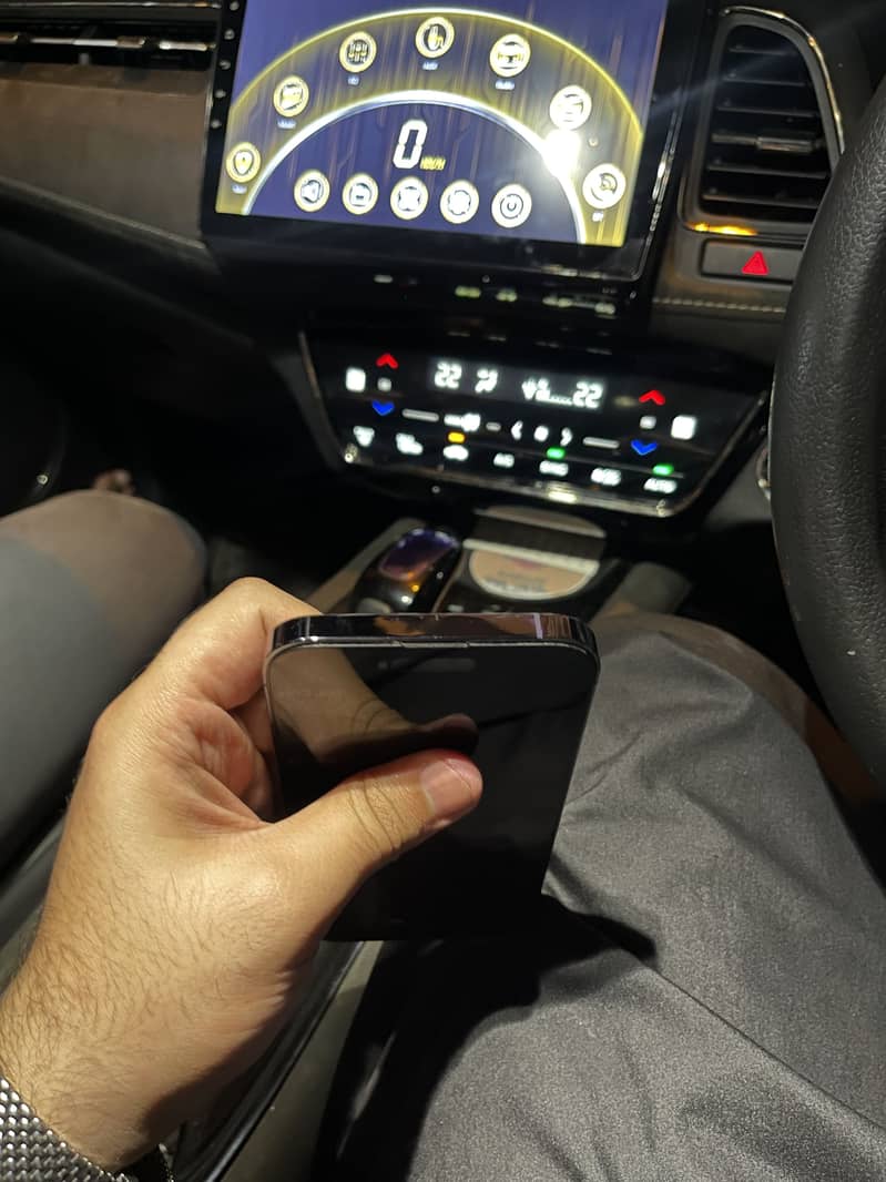 Apple iPhone 14 Pro Max 4