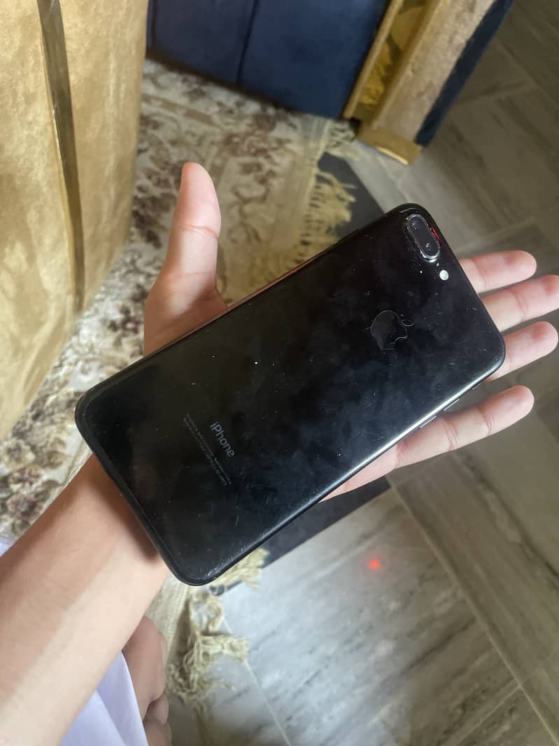Apple iPhone 7 Plus 3