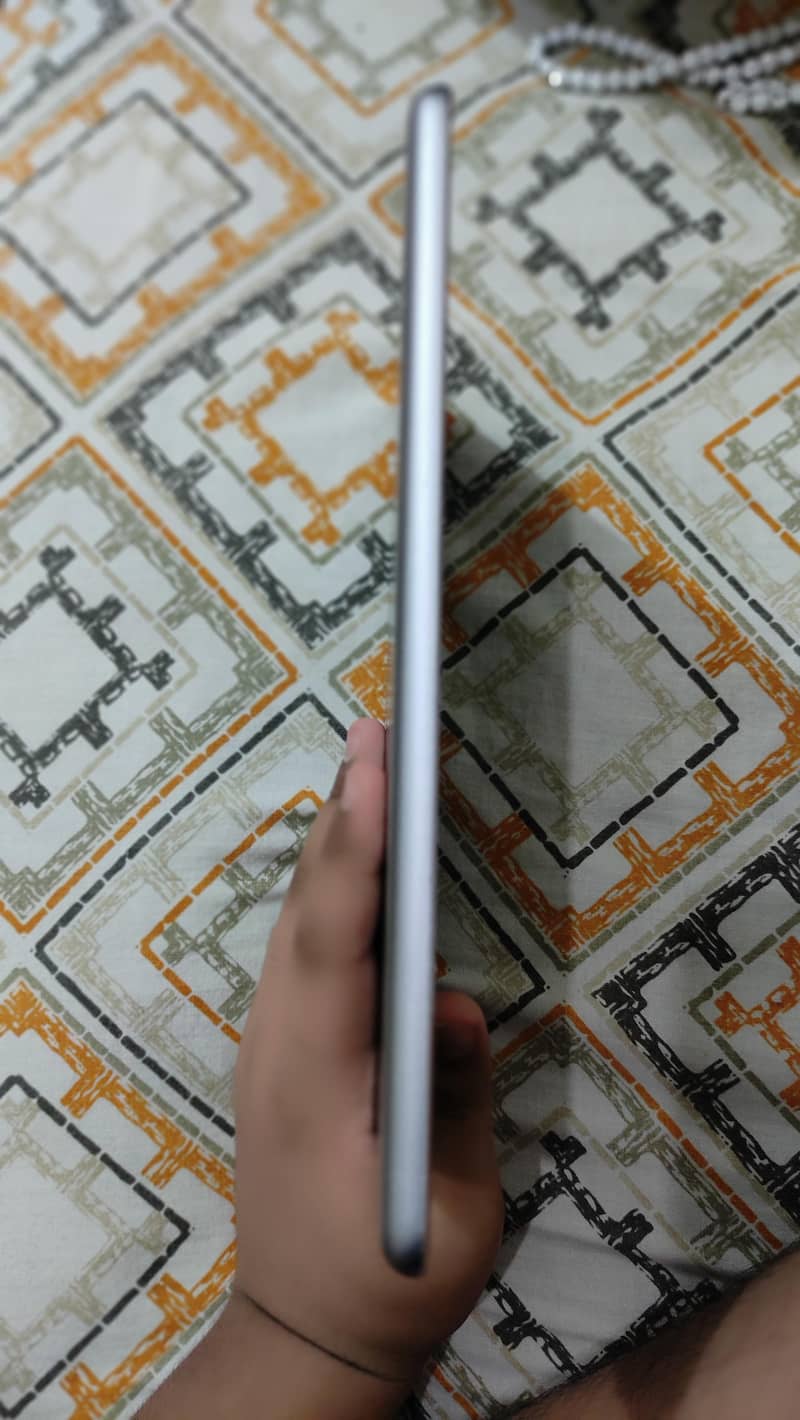 APPLE I PAD MINI 3 1