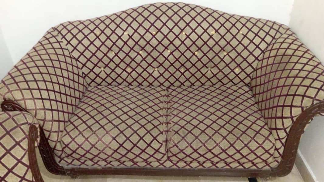 SOFA 5 SEATER 1