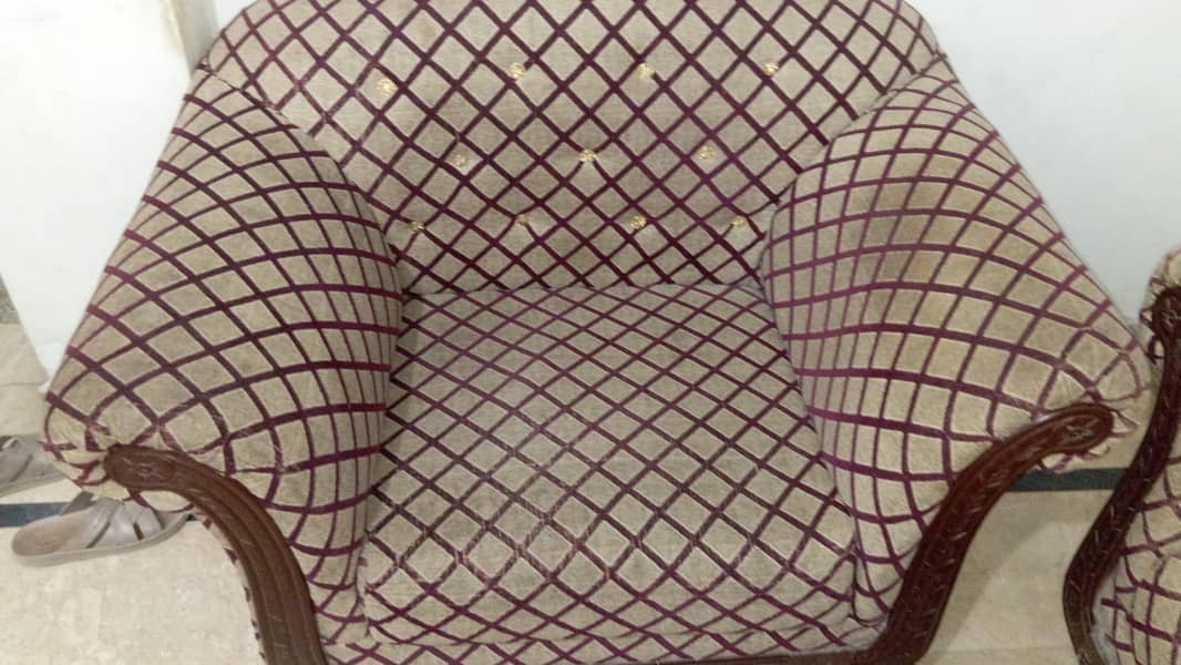 SOFA 5 SEATER 2