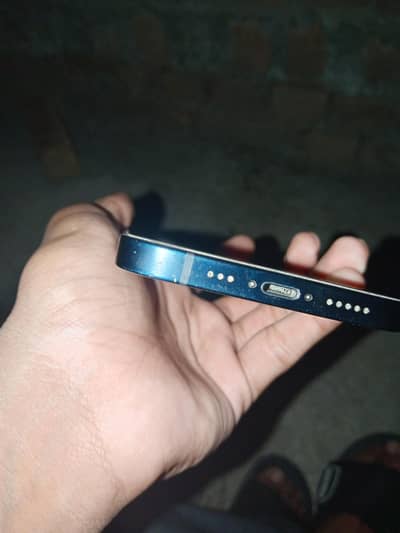 Apple iPhone 12