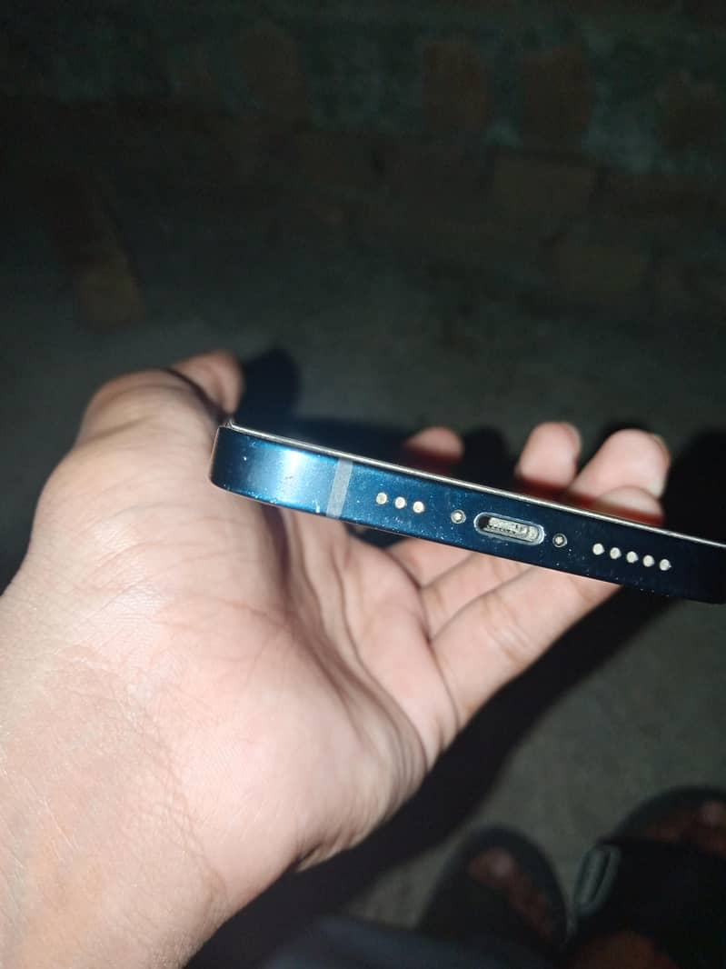 Apple iPhone 12 0