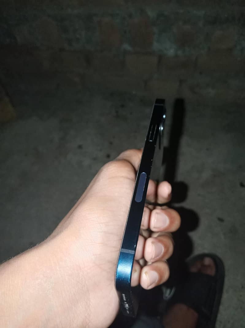 Apple iPhone 12 5