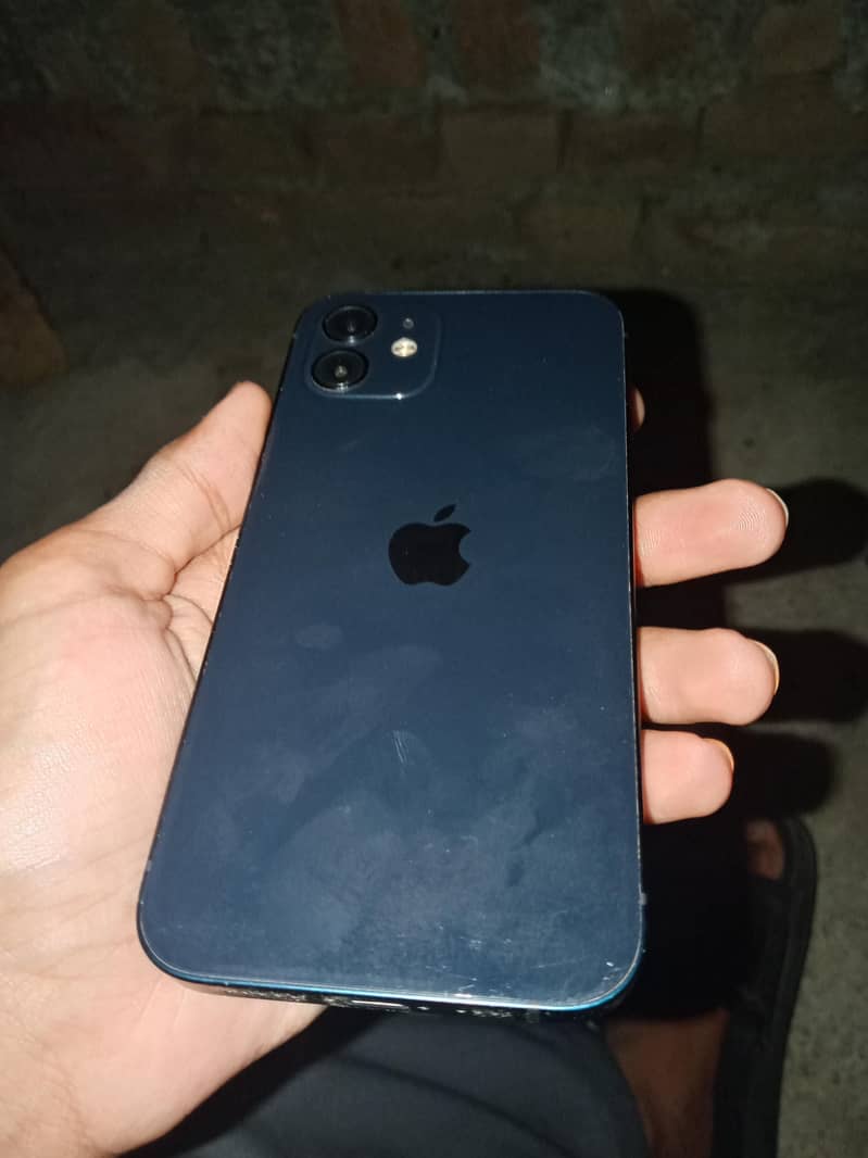 Apple iPhone 12 6