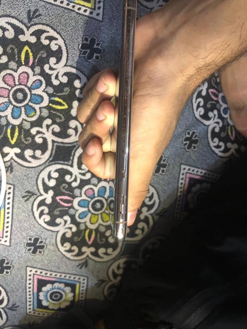Apple iPhone XS 0
