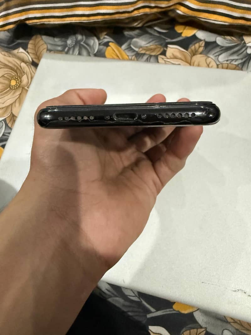 Apple iPhone X 2