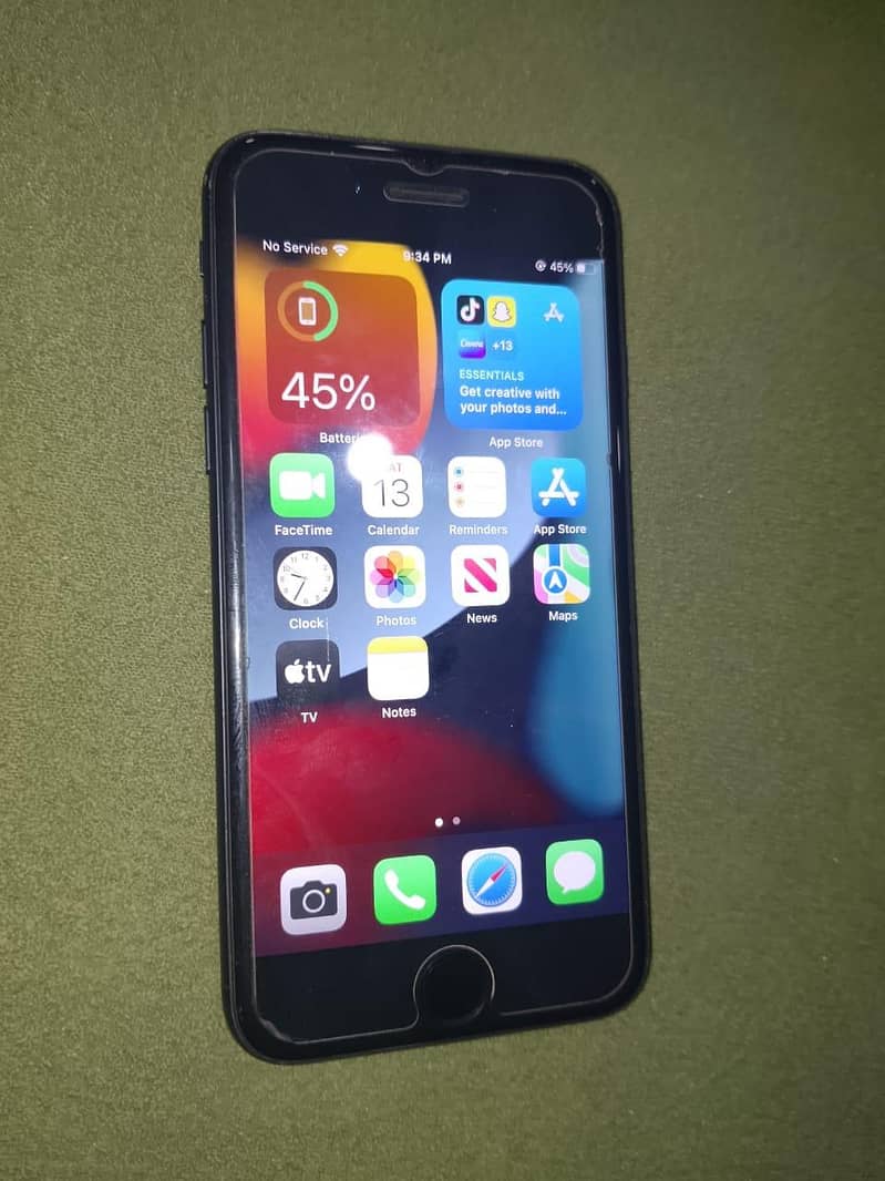 Apple iPhone 7 1