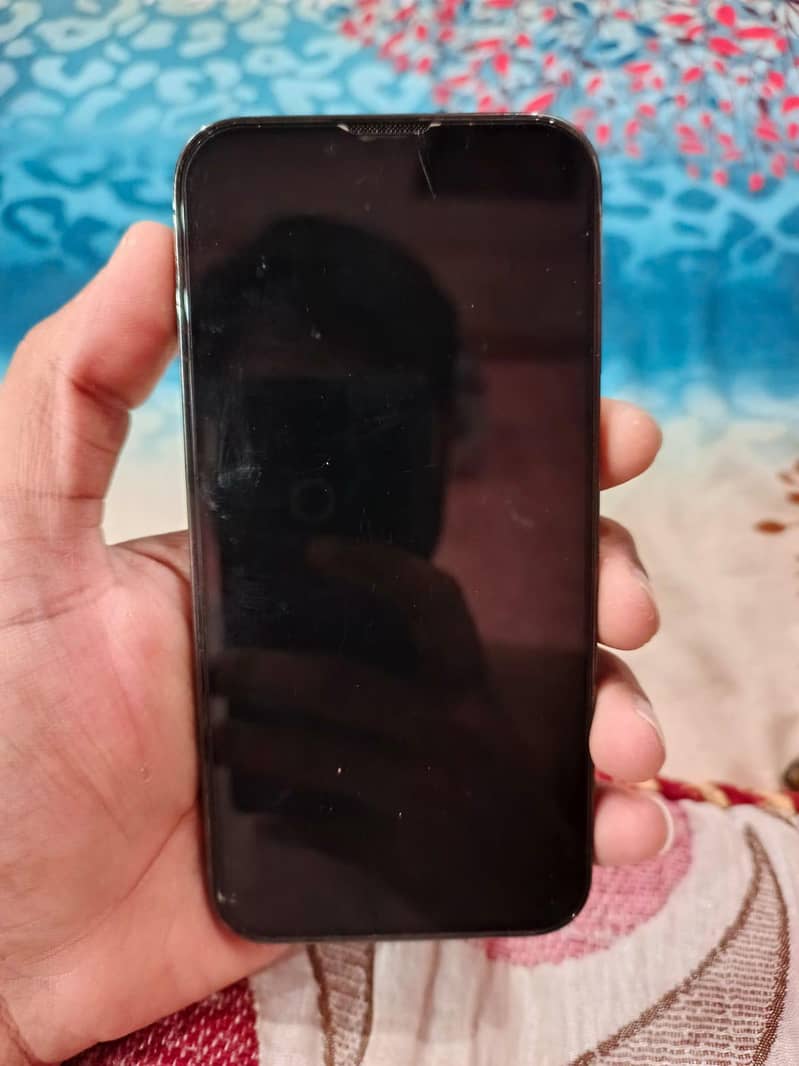 Apple iPhone 13 Pro 4
